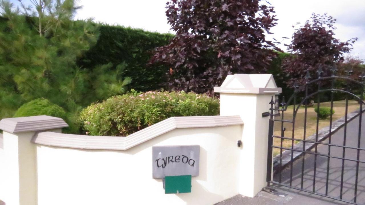 Bed and Breakfast Tyreda Ennis Exterior foto